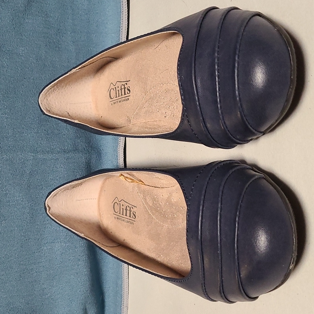Cliffs size 8W women's shoe